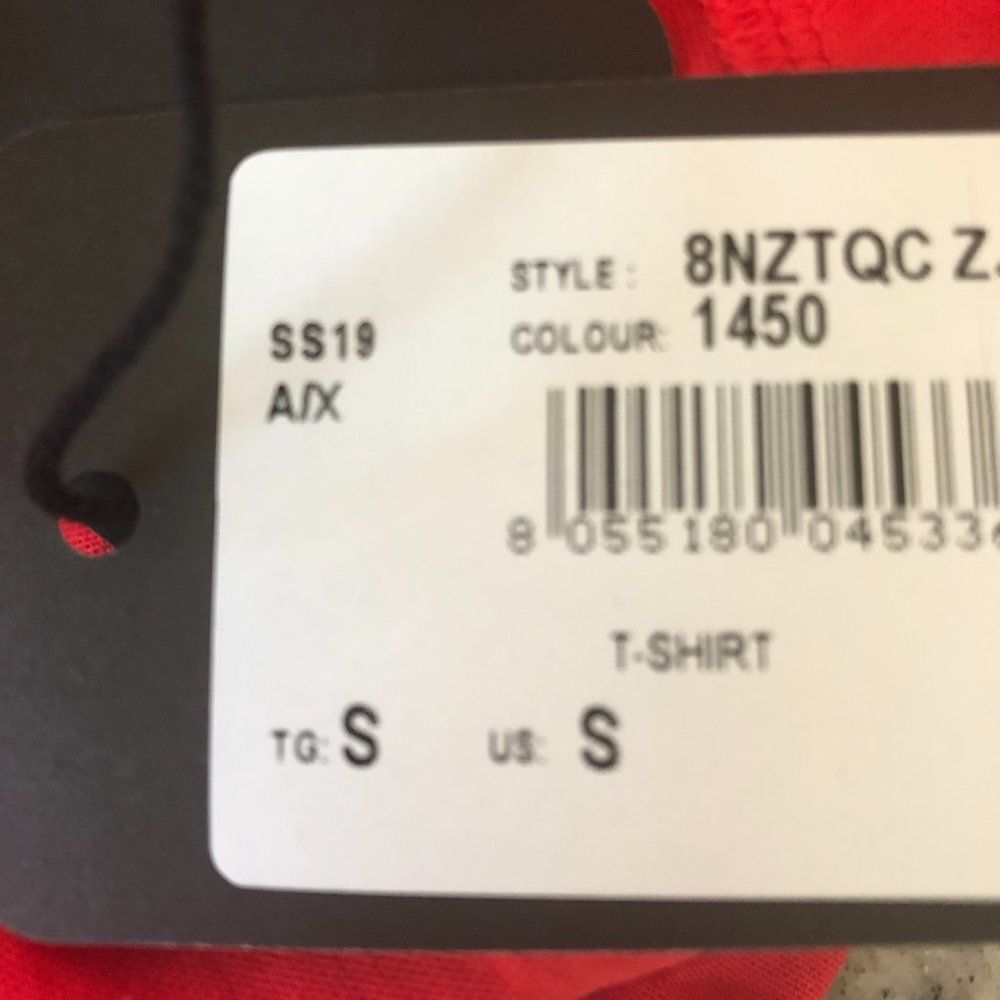 Red Radiating Logo Short Sleeves T-shirt - Picture 5 of 5